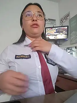 Queen_linda1: διαδικτυακό σόου στην κάμερα