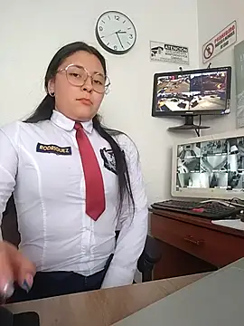 Queen_linda1: διαδικτυακό σόου στην κάμερα