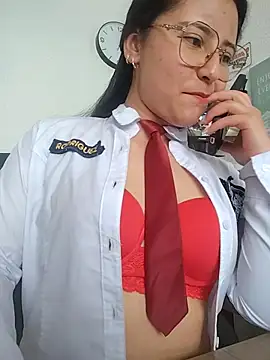 Pokazy przed kamerką – Queen_linda1