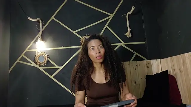Czat XXX na żywo – Amara_Vex
