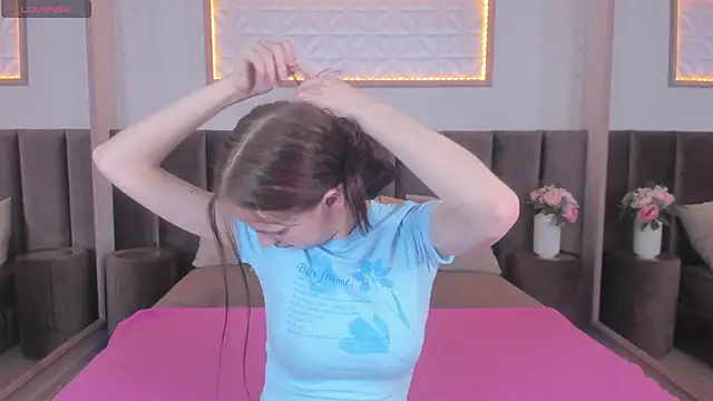 AliciaCore élő XXX-chatje