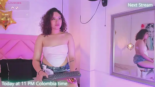 curly_babe Obrolan Langsung XXX