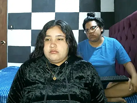 Valery-Khloe Pertunjukan Webcam