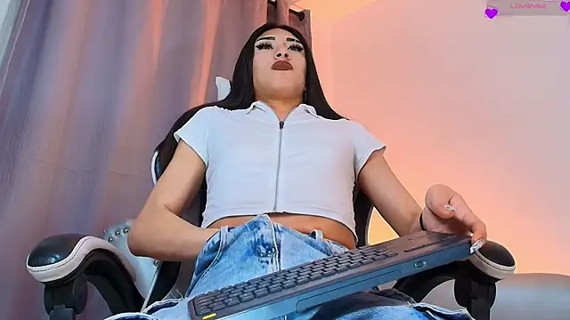 Velvet_Raze 在線直播表演
