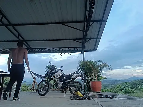 ZORNERXXXZZZ's Webcam Show