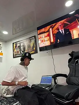 Jackdaniel001_ Adlı Modelin Web Kamerası Şovu
