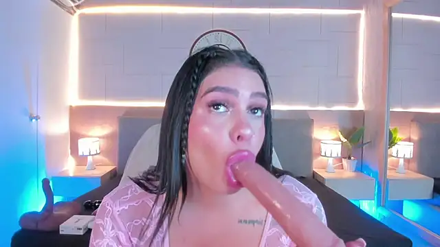 Chat XXX en directo de Megan_charles_