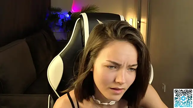 Leslie_Scott Chat XXX in diretta