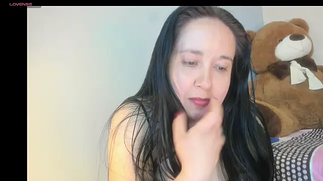 Chatroom XXX en direct de cami_hot_tits