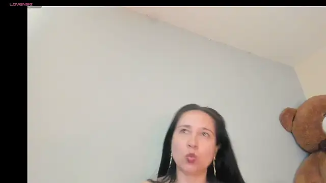 Chatroom XXX en direct de cami_hot_tits