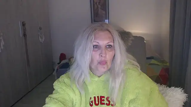 Divineblond 라이브 XXX 채팅