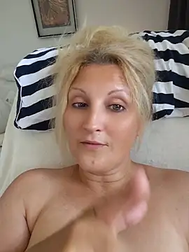 Divineblond Pertunjukan Webcam