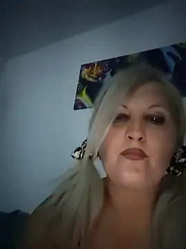 Chatroom XXX en direct de Divineblond