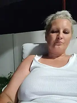 Divineblond – Naživo XXX chat