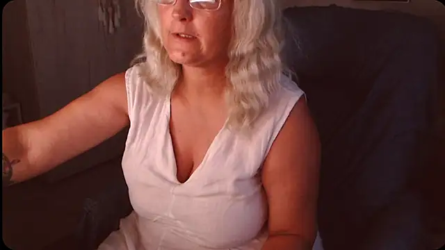 Divineblond 라이브 XXX 채팅
