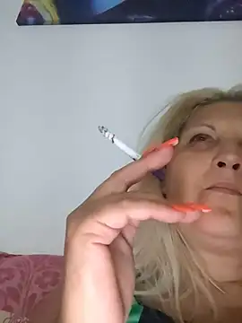 Divineblondn Live XXX chat