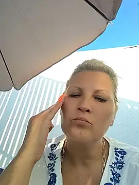 Divineblond Obrolan Langsung XXX
