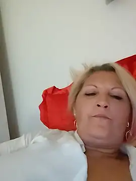 Divineblond Webcam show