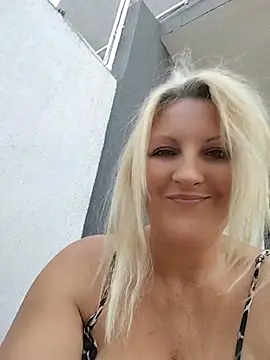 Divineblond – Live XXX-chat