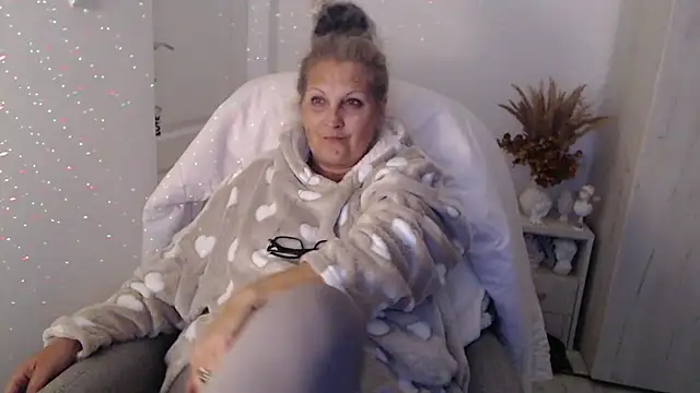 Divineblond Chat XXX in diretta