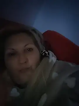 Divineblond – Naživo XXX chat