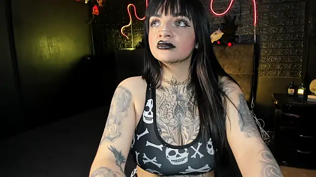 noctara_voss' Live XXX Chat