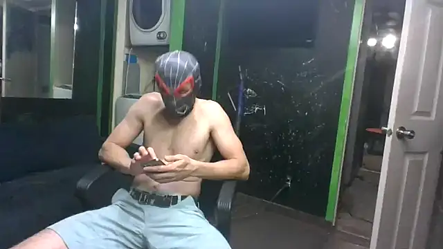 bwcloverboy2: διαδικτυακό σόου στην κάμερα