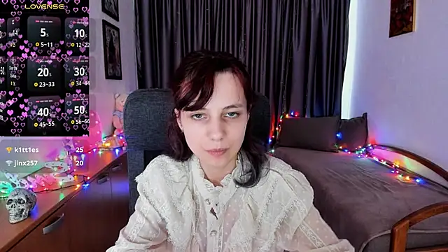 Chat +18 de MiniLysii ao vivo