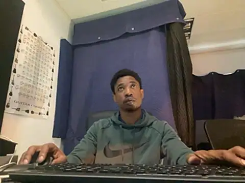 milfandyoungin ওয়েবক্যাম শো