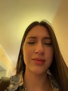 XXX chat uživo modela BOOMFOXY
