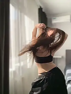 BOOMFOXY live XXX chat