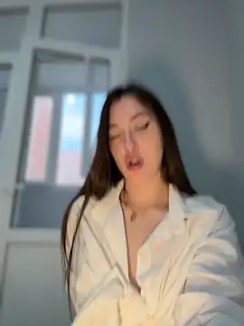 BOOMFOXY's Live XXX Chat