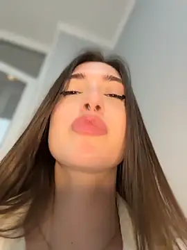 BOOMFOXY's Live XXX Chat