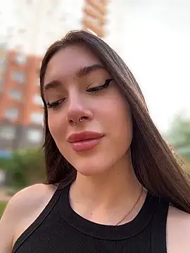 BOOMFOXY লাইভ চ্যাট রুম