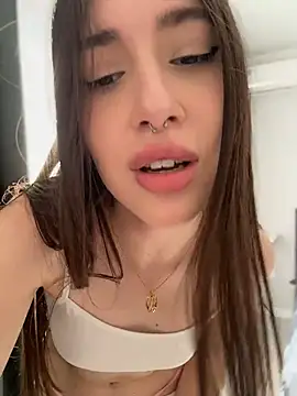 دردشة BOOMFOXY الجنسية المباشرة