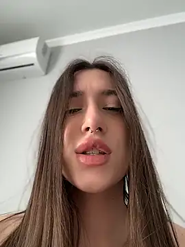 BOOMFOXY's Live XXX Chat