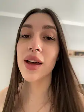 BOOMFOXY Adlı Modelin Canlı XXX Sohbeti