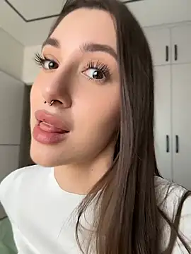 BOOMFOXY's Live XXX Chat