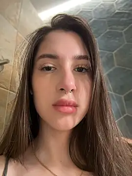 BOOMFOXY Adlı Modelin Canlı XXX Sohbeti