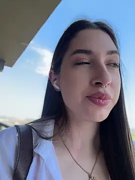BOOMFOXY Adlı Modelin Canlı XXX Sohbeti