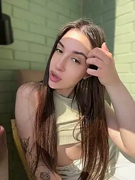 BOOMFOXY's Live XXX Chat