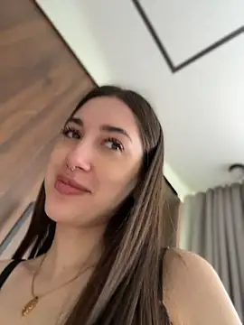 BOOMFOXY's Live XXX Chat