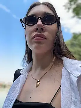 BOOMFOXY's Live XXX Chat