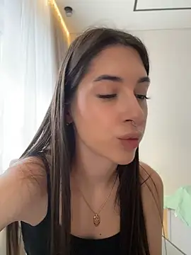 BOOMFOXY Adlı Modelin Canlı XXX Sohbeti