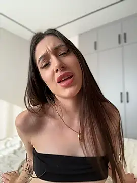 XXX chat uživo modela BOOMFOXY