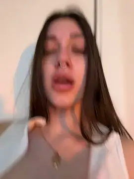 BOOMFOXY Adlı Modelin Canlı XXX Sohbeti