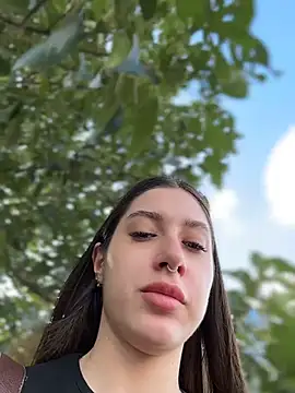 BOOMFOXY Adlı Modelin Canlı XXX Sohbeti