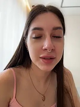 BOOMFOXY Adlı Modelin Canlı XXX Sohbeti