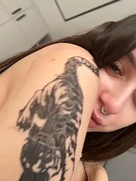 צ'אט XXX בשידור חי של BOOMFOXY