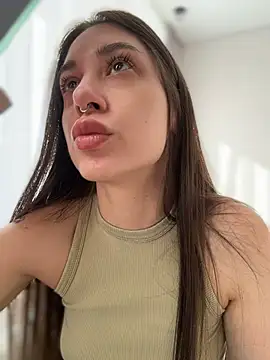 BOOMFOXY live XXX chat